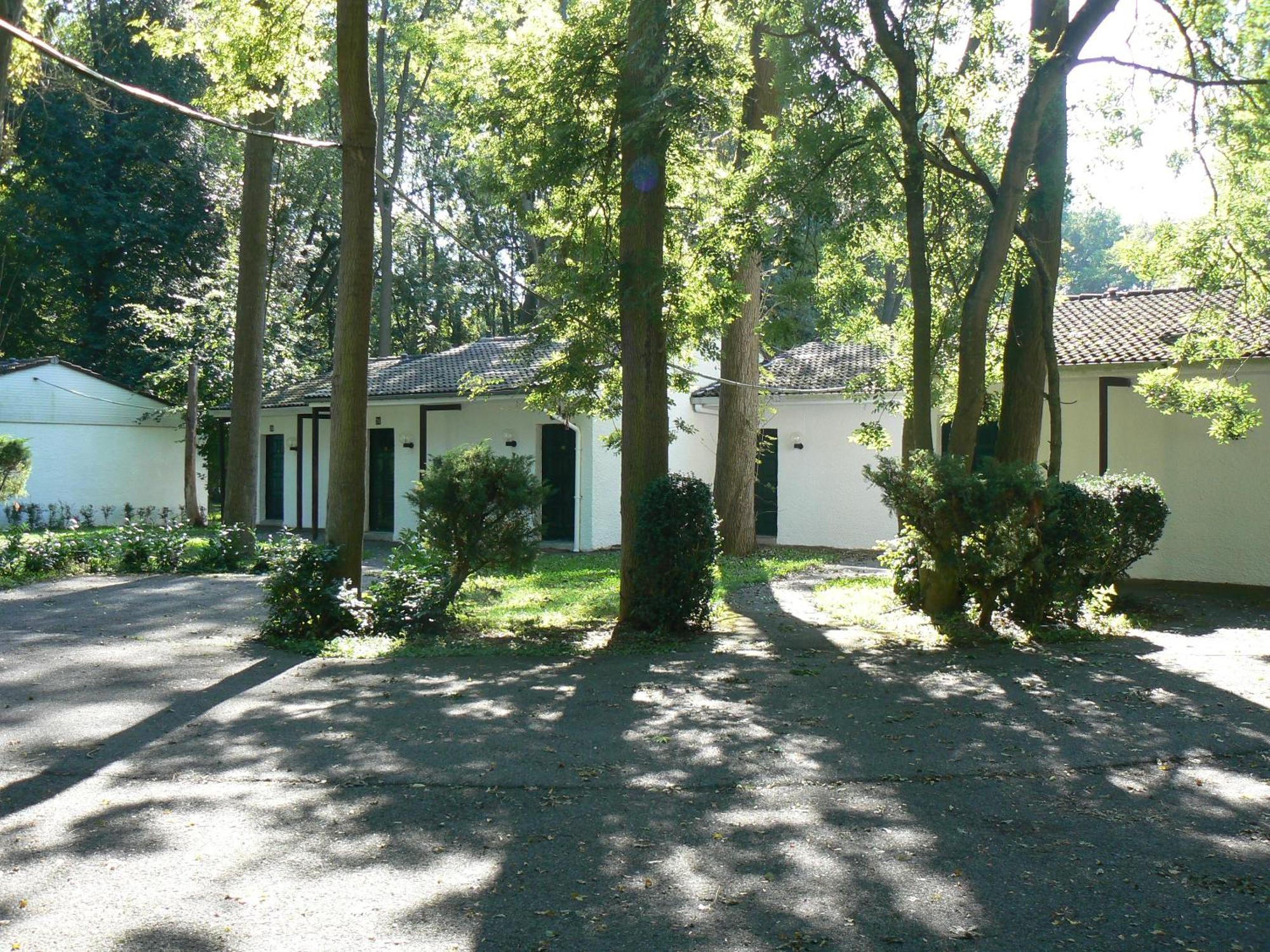 Chateau De La Motte Fenelon Hotel Cambrai Bagian luar foto